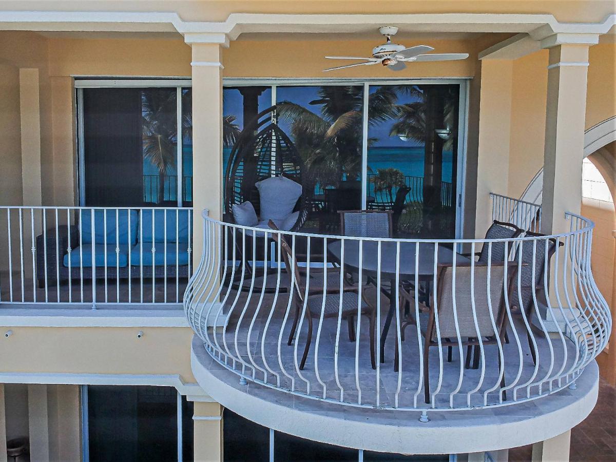 Villa Renaissance Unit 205 Grace Bay Beach ภายนอก รูปภาพ