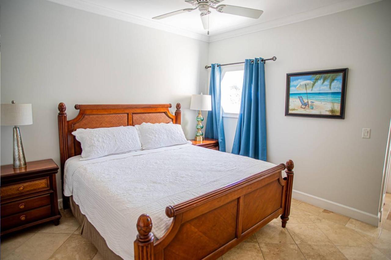 Villa Renaissance Unit 205 Grace Bay Beach ภายนอก รูปภาพ